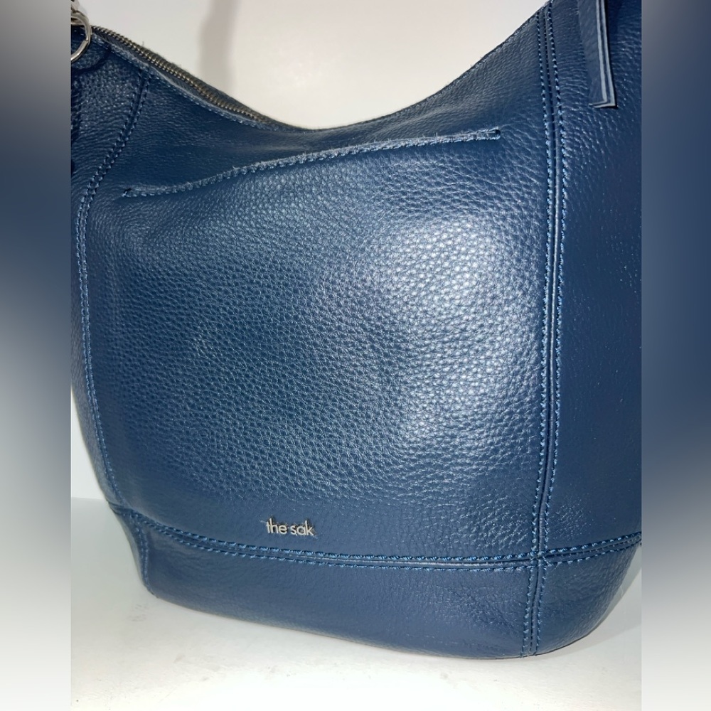 The Sak Sequoia Hobo Shoulder Bag Blue Leather with
Charms NEW - Picture 3 of 16